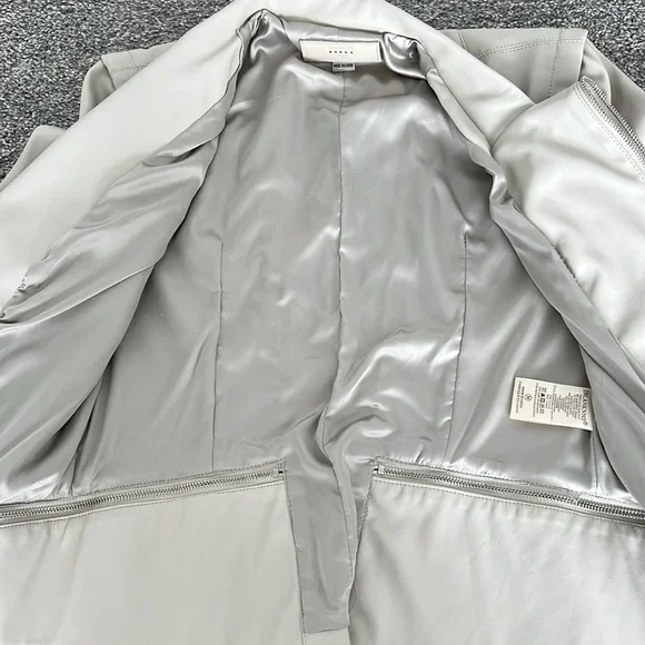 Women’s Blank NYC Cream Faux Leather Jacket. Size Medium. - Picture 10 of 10